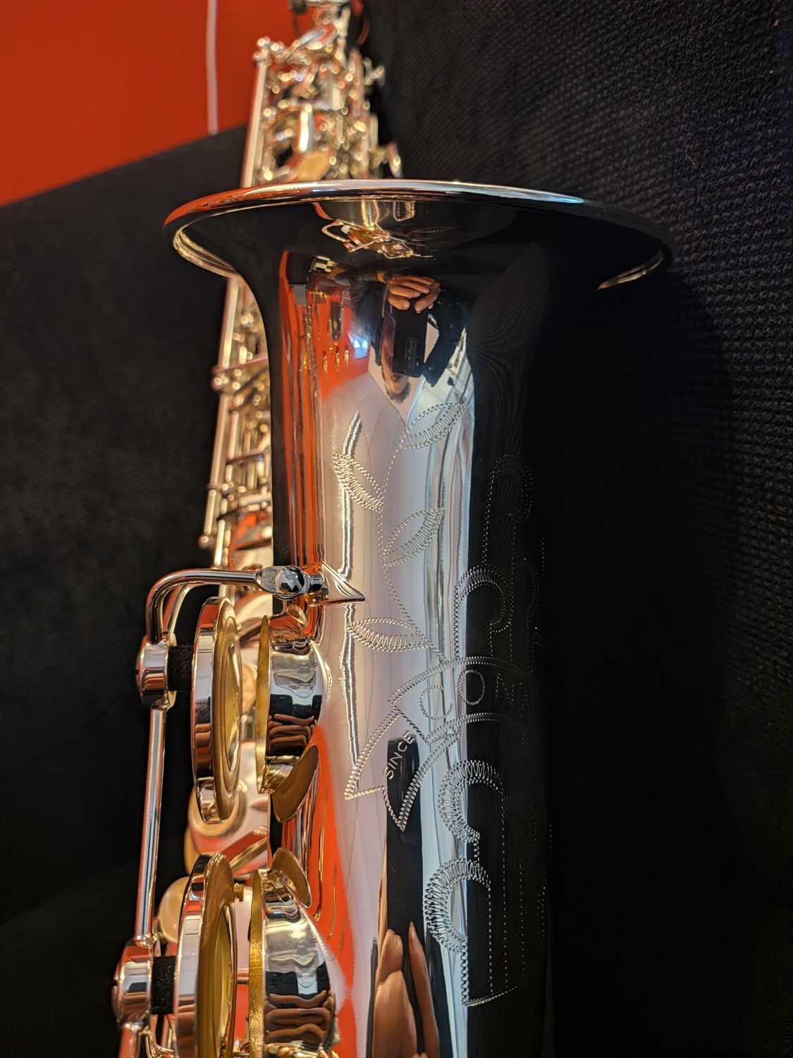 Conn CAS411 Altsaxofon (Silber) – Foto 10